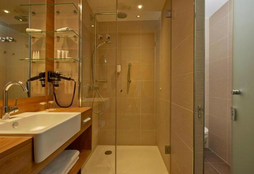 Номер Deluxe, H4 Hotel München Messe