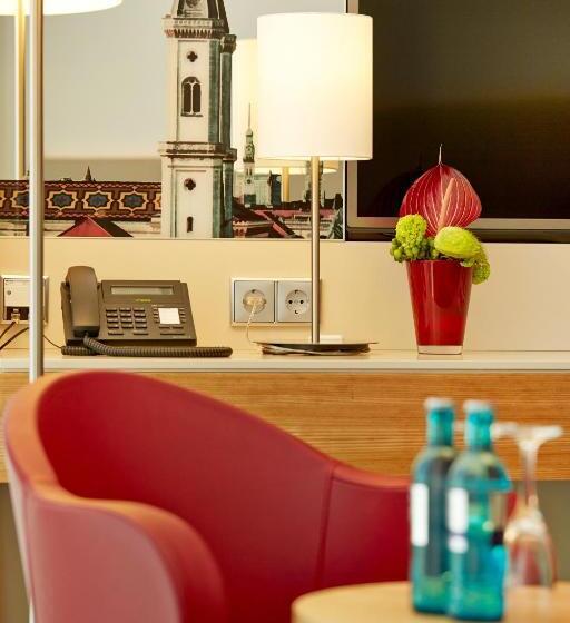 Номер Deluxe, H4 Hotel München Messe