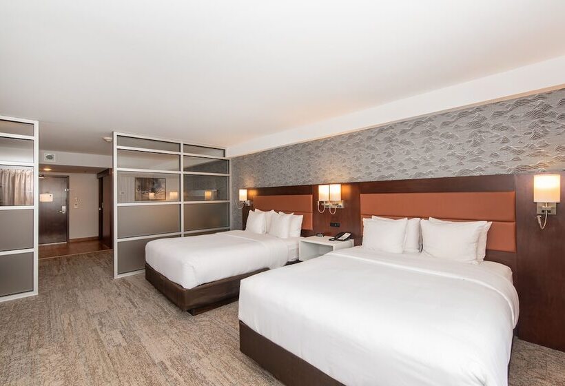 Люкс, Quality Inn & Suites