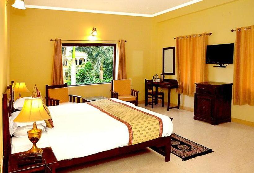 带阳台的豪华间, Raj Palace Resort