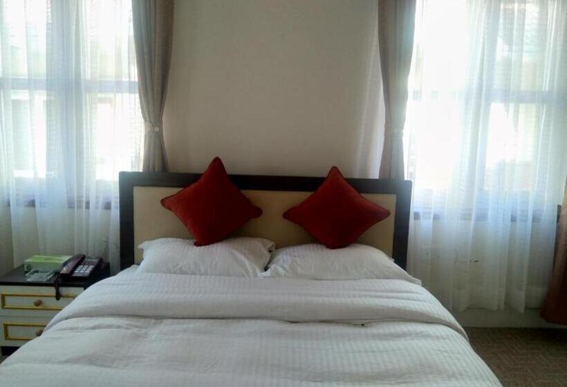 اتاق استاندارد با بالکن, Hidden Leaf Bed & Breakfast