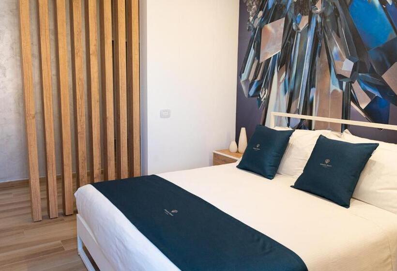 家庭间, Antonio Busco Rooms
