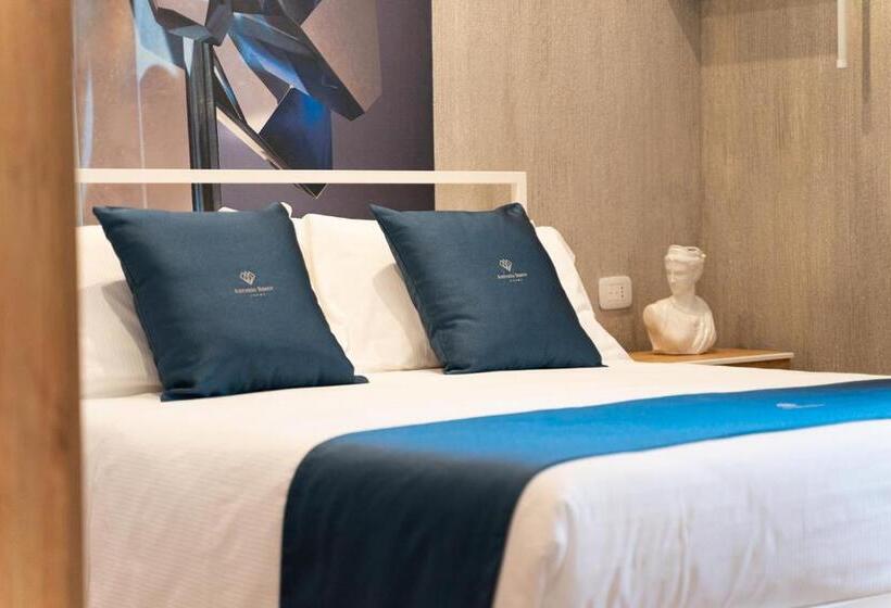 家庭间, Antonio Busco Rooms