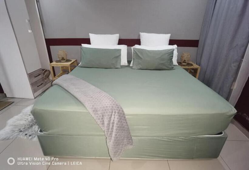 스위트 킹사이즈 침대, Fresh Ideas Guest House