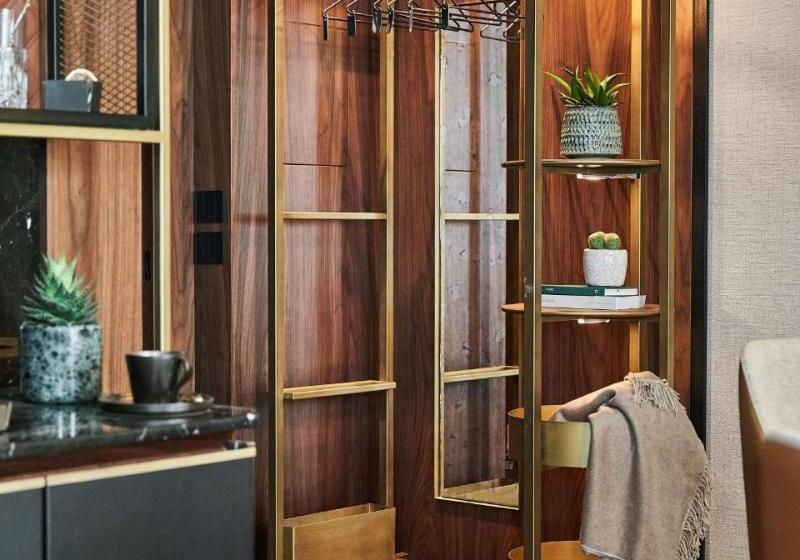 سوئیت جونیور با تراس, Thompson Madrid, By Hyatt