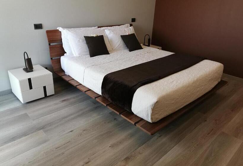 اتاق لوکس با بالکن, Cascina Rocca Agriturismo B&b