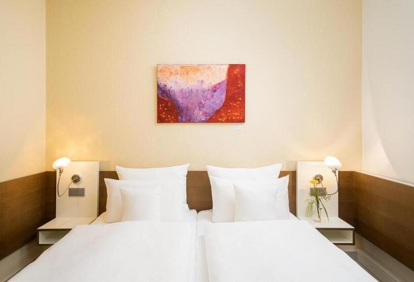 Номер Стандарт, Flussbett