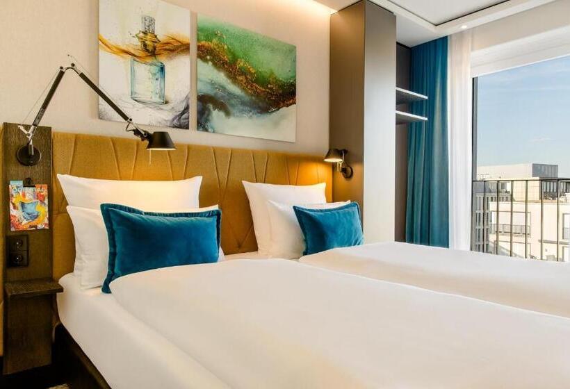 اتاق استاندارد با تخت بزرگ, Motel One Köln Waidmarkt