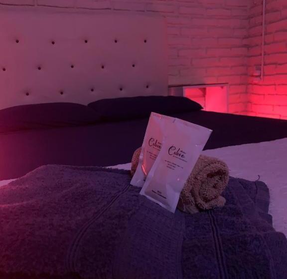 اتاق استاندارد, Habitaciones Amplias Con Baño Y Garage Privado Motel Coloso