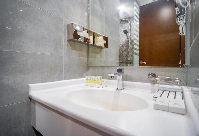 اتاق استاندارد سه نفره, Emaar Elite
