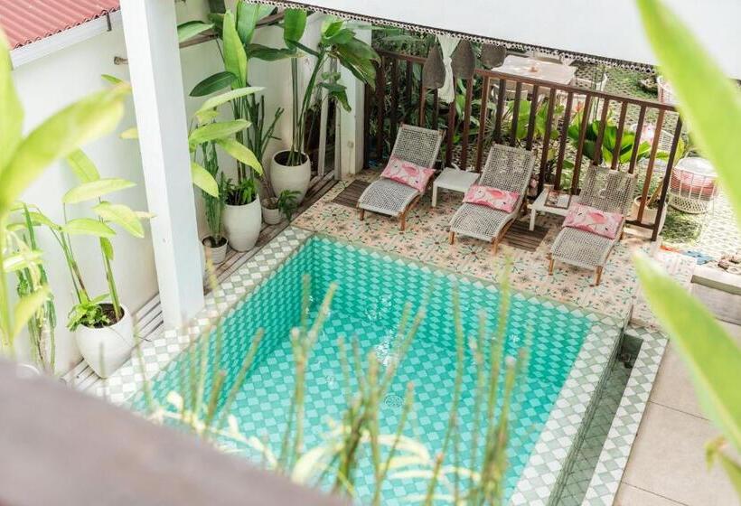 Quarto Estandar Vista Piscina, Naia Lombok