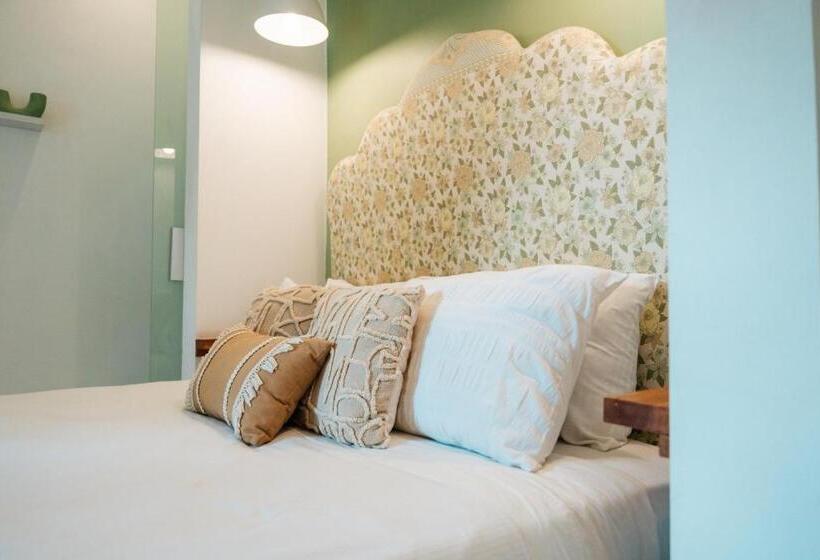 Quarto Estandar, Naia Lombok