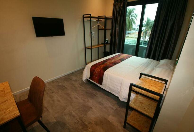 اتاق لوکس, Pangkor Pop Ash