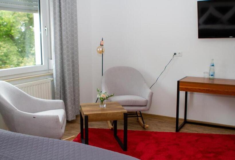 Номер Комфорт, Stadthotel Marburg
