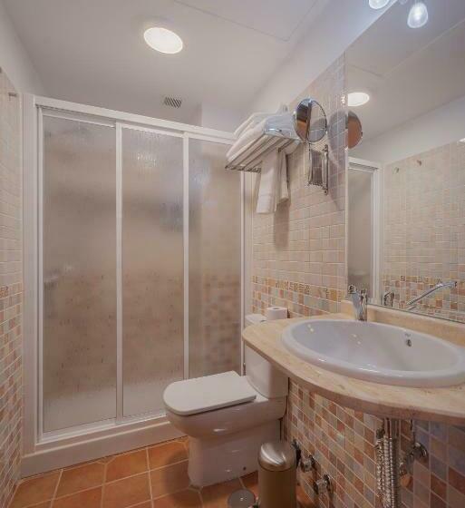 标准间, Hostal El Griel No Disponemos De Recepción Física