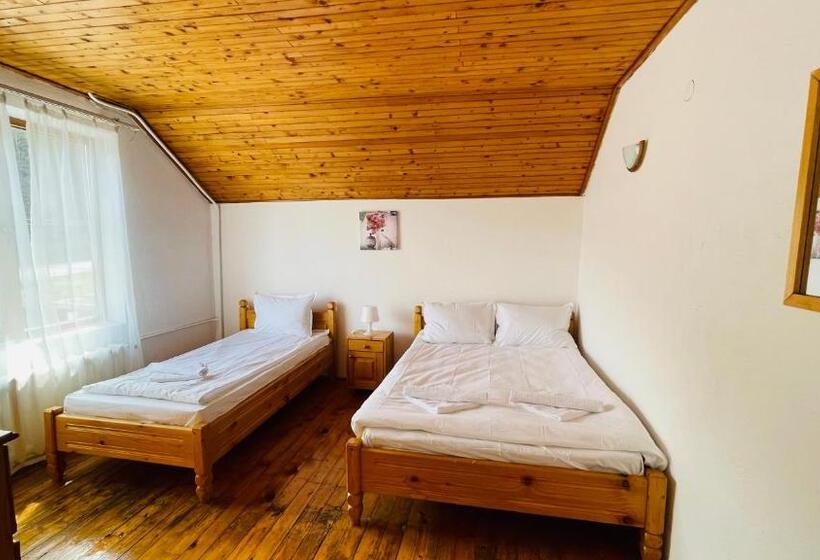 Suíte Júnior, Vila Kira Buşteni