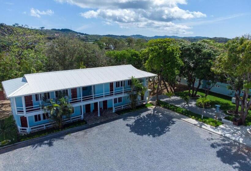 اتاق خانوادگی با چشم‌انداز باغ, And Dive Center Roatan Yacht Club