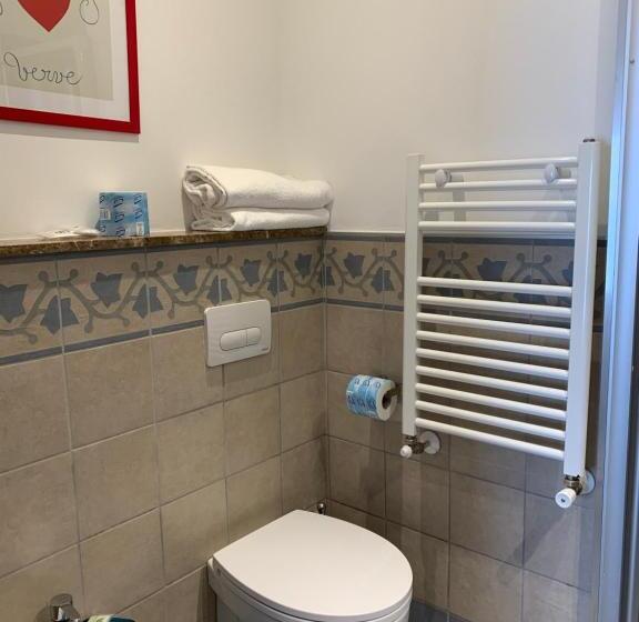 اتاق استاندارد با بالکن, B&b Viale Italia 22