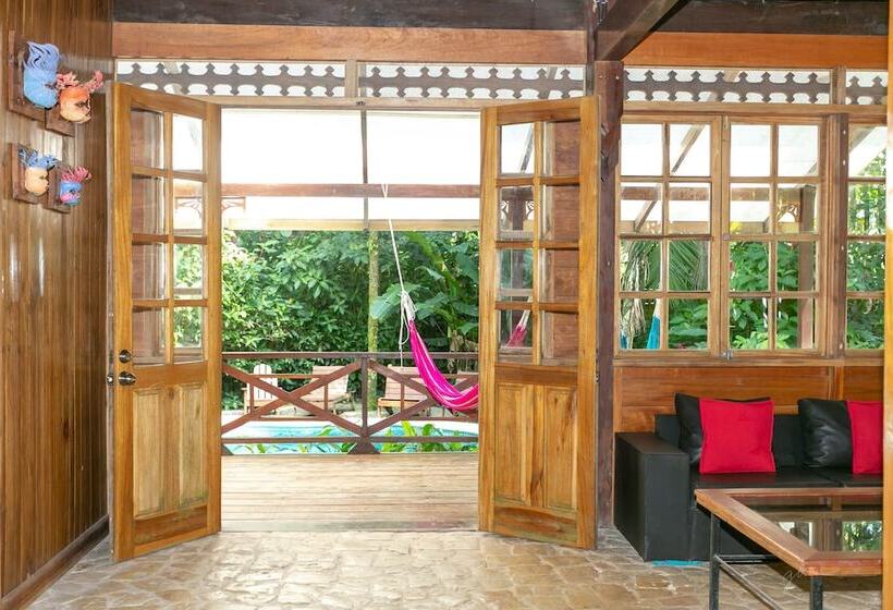 Семейный Номер, La Kukula Lodge