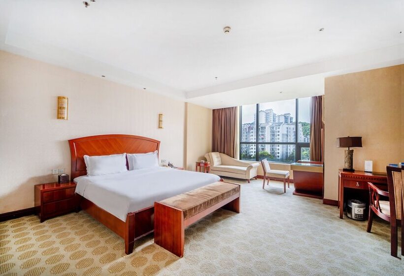 Люкс Superior, Ramada Plaza By Wyndham Chongqing West