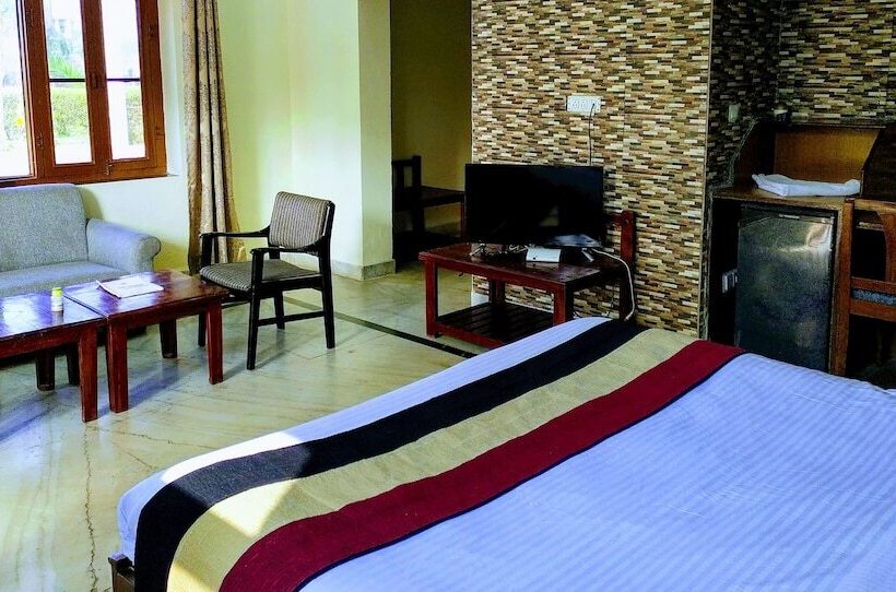 디럭스 룸, The New Swaraj Resort