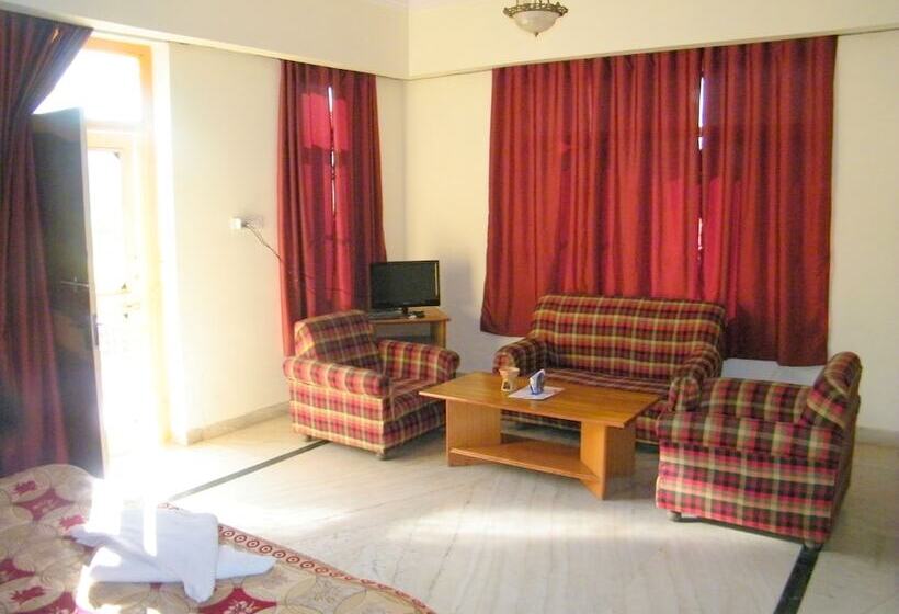 스탠다드 룸, The New Swaraj Resort