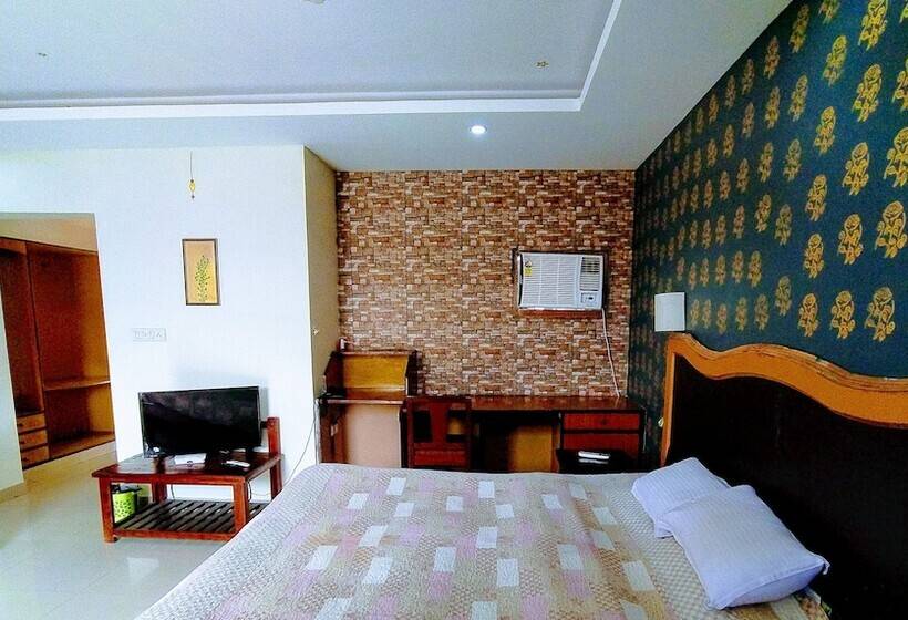디럭스 룸, The New Swaraj Resort