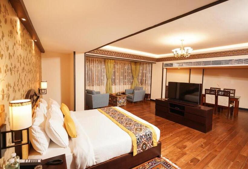 سوییت با چشم‌انداز کوه, Denzong Regency  Luxury Mountain Retreat Spa & Casino