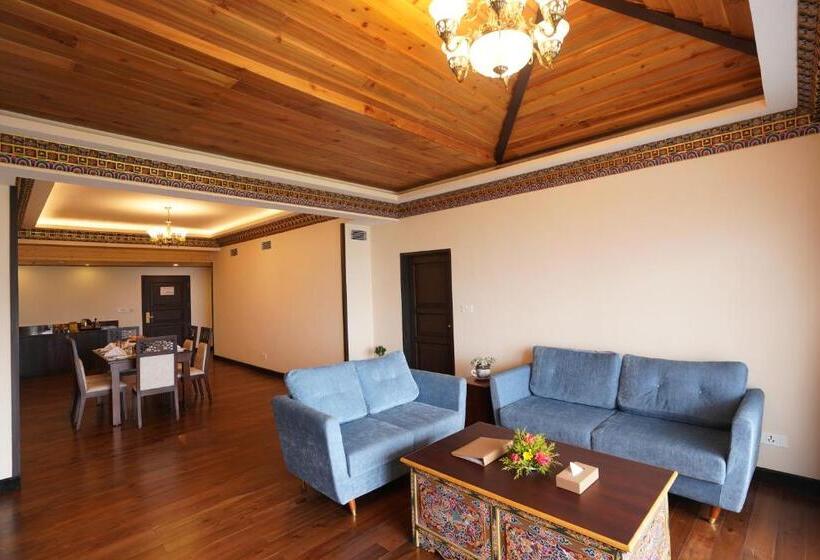 سوییت خانوادگی, Denzong Regency  Luxury Mountain Retreat Spa & Casino