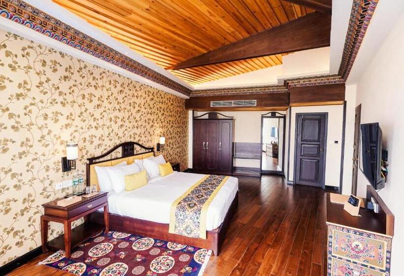 سوییت خانوادگی, Denzong Regency  Luxury Mountain Retreat Spa & Casino