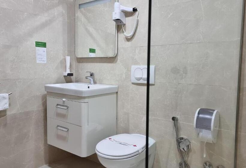 اتاق لوکس با چشم‌انداز دریا, Citadela Old Town   Gelateria