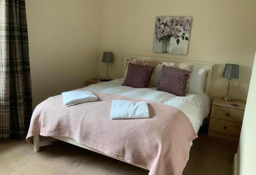 Номер Deluxe, Haven House