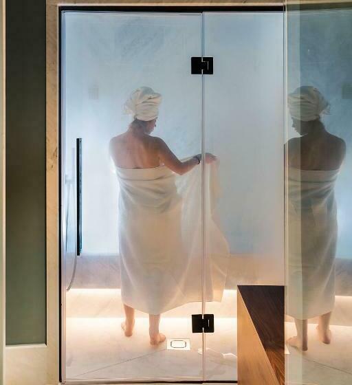 سوییت سوپریور, Byssus Suites