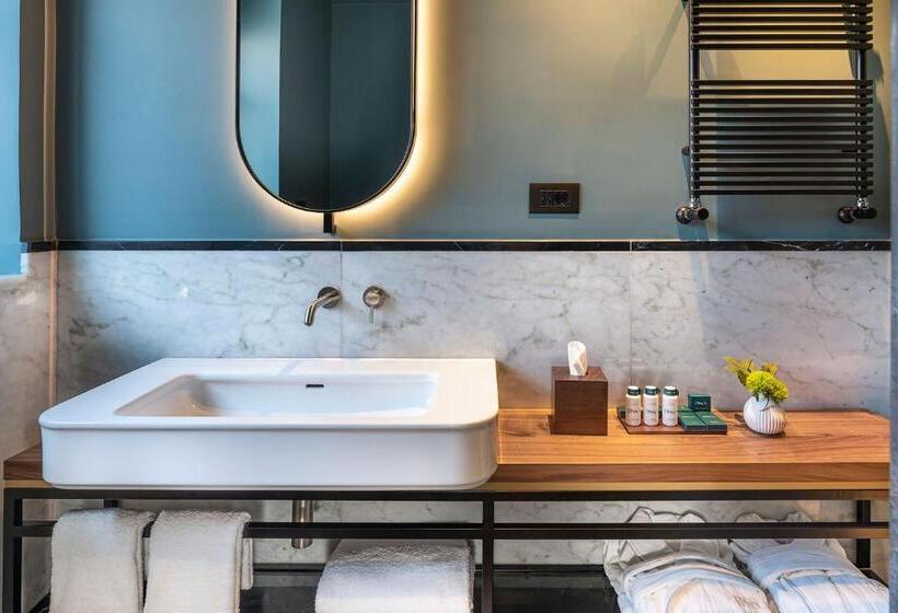 سوییت, Byssus Suites