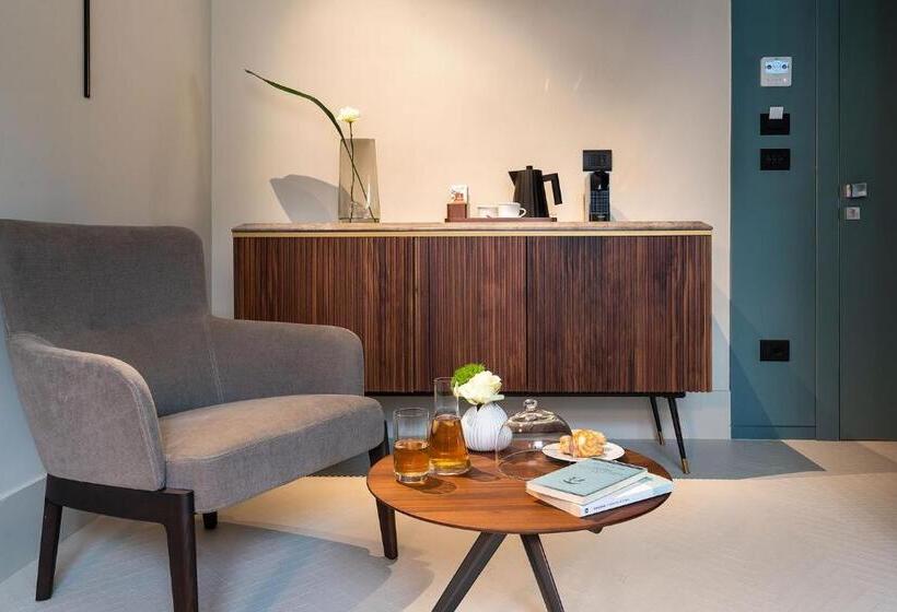 سوییت خانوادگی, Byssus Suites