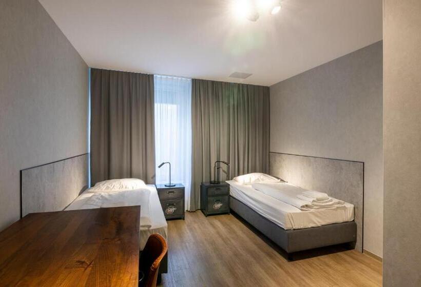 Номер Стандарт, Mk Monteurzimmer Stuttgart