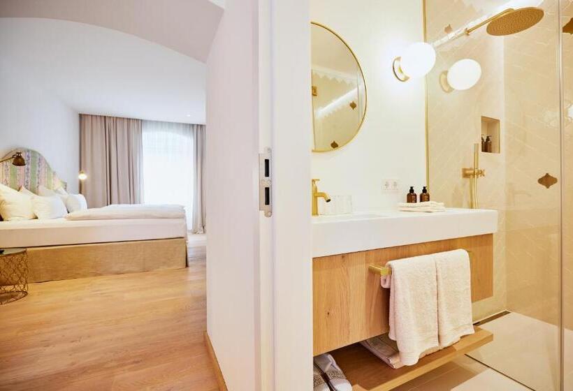 수피리어 스위트, Boutiquehotel Zum Goldenen Hirschen