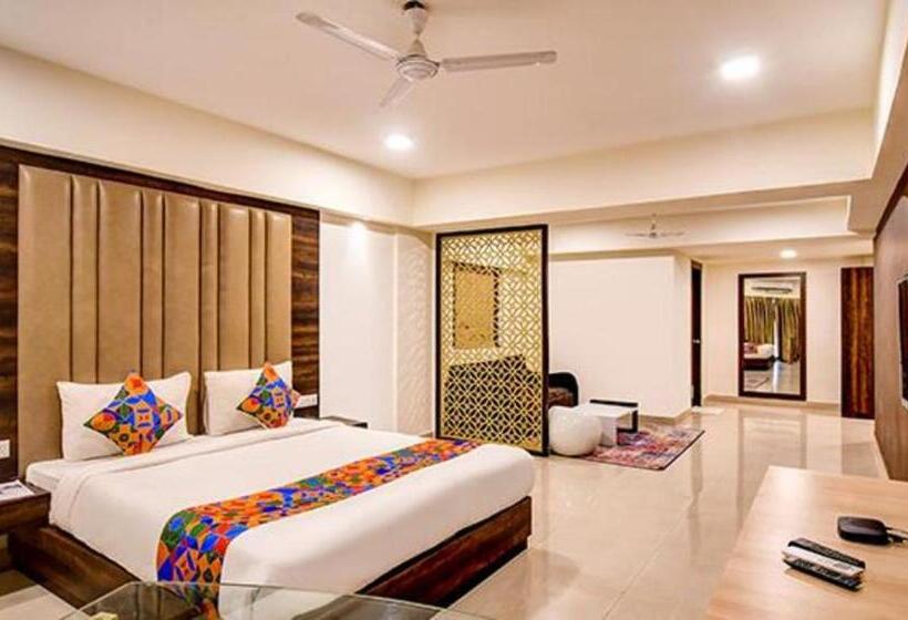 Люкс, Fabhotel Prime Indeedcare Hotel & Resorts   Nr Kolkata Airport