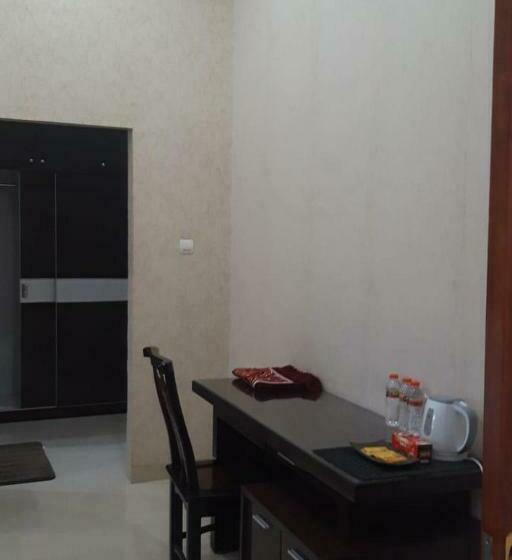 标准间, Koolkost At Tenggilis  Minimum Stay 30 Nights