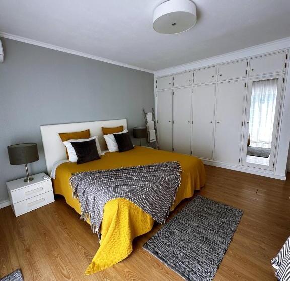 Comfort Triple Room, Moro S Friends House   Cascais