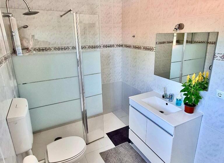 Standard Room with Terrace, Moro S Friends House   Cascais