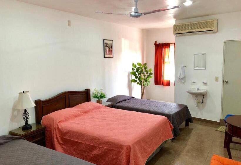 スタンダード４人部屋, Hostal Cristo Rey