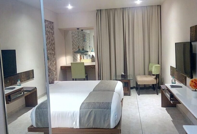 Номер Deluxe, Rs Exclusive Stay & Fine Dine   Near To Akola Junction