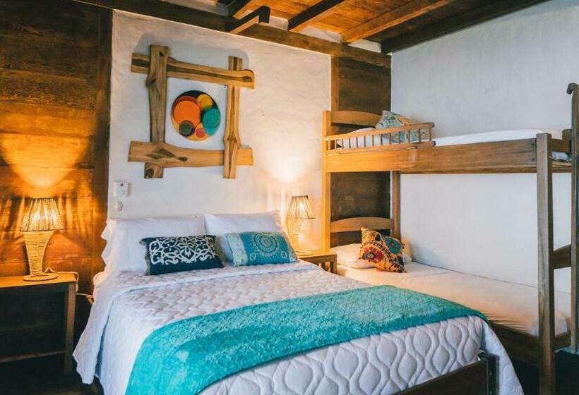 اتاق استاندارد چهار تخته, Cuna Luna Hosteria
