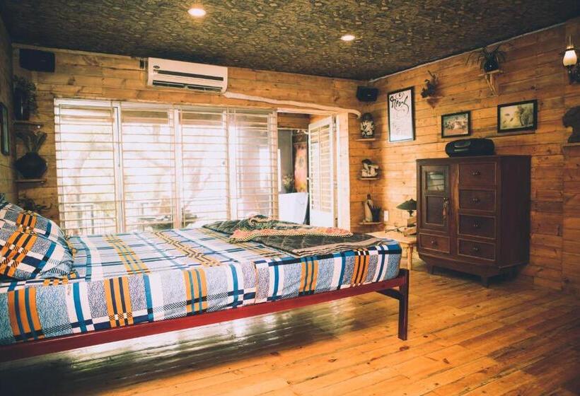 اتاق استاندارد چهارنفره با بالکن, Rỗng Homestay
