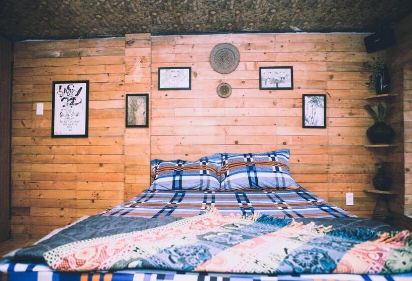 اتاق استاندارد چهارنفره با بالکن, Rỗng Homestay