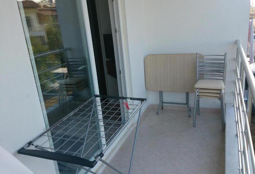 آپارتمان 1 خوابه با چشم‌انداز باغ, Oğuz Apart