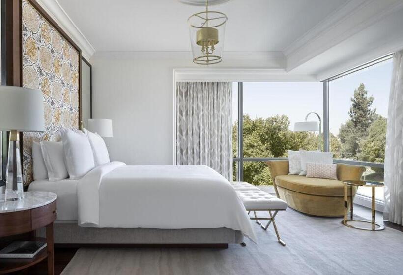 장애인을 위한 스위트, Four Seasons Hotel Westlake Village