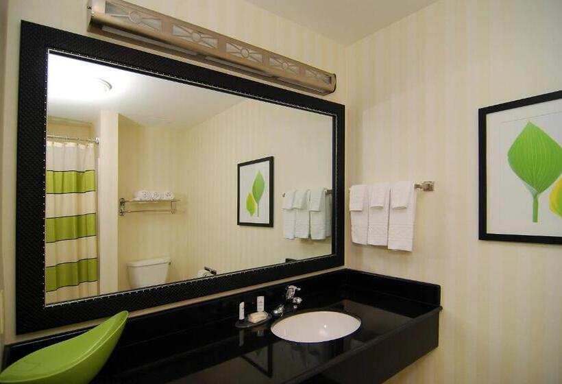 标准工作室, Fairfield Inn & Suites Tehachapi