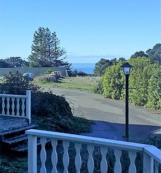 Люкс Вид на Море, Hill House Inn